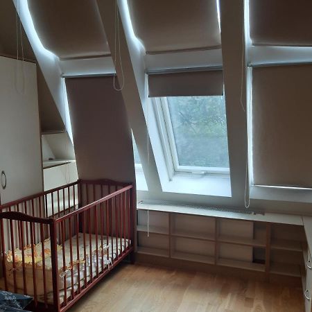 Appartamento Kungu 25 Oldtown & Free Parking Riga Esterno foto